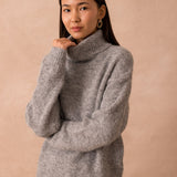 Pull Suzie Gris